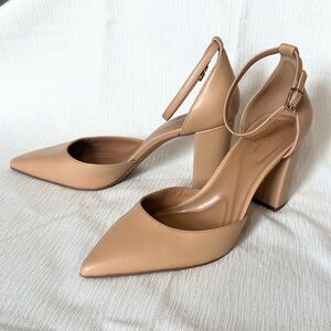 Jessica Simpson Nazela Pumps in Nude / Camel size 9